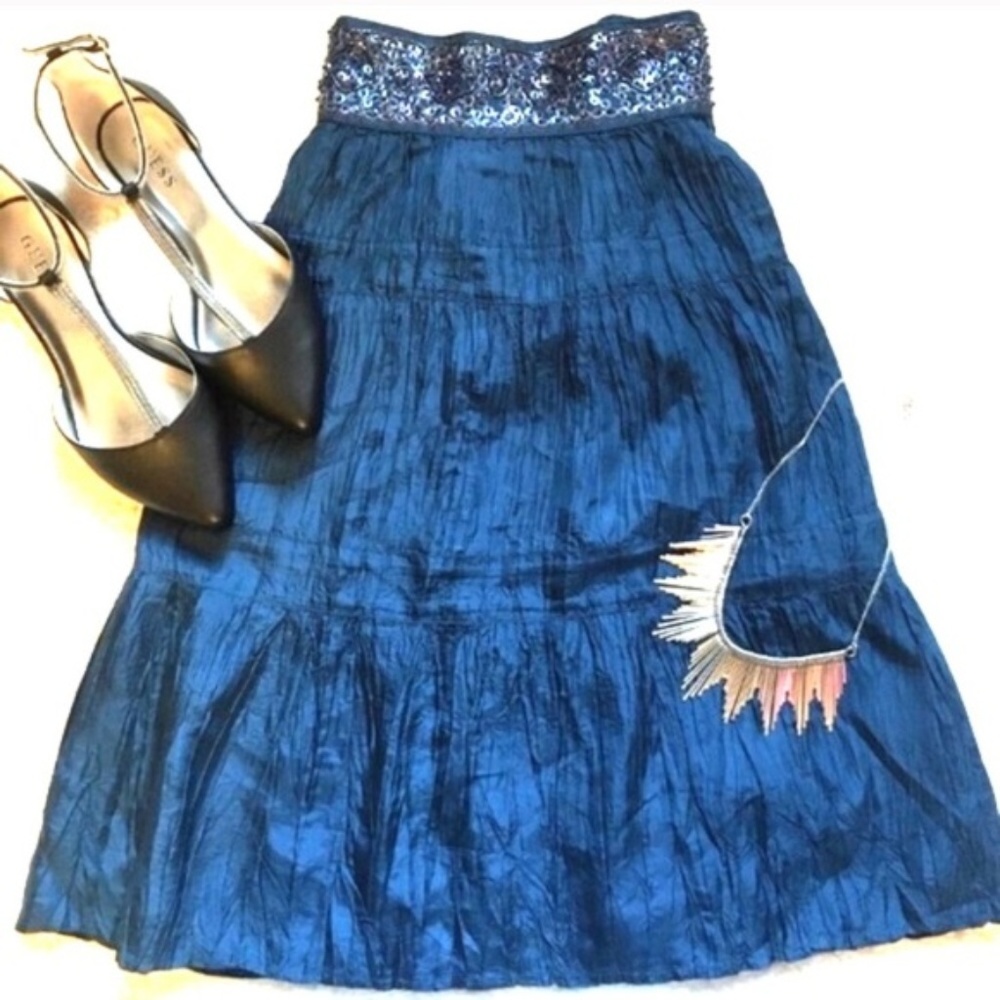 {BCBG} Pleated Crinkle Midi Skirt